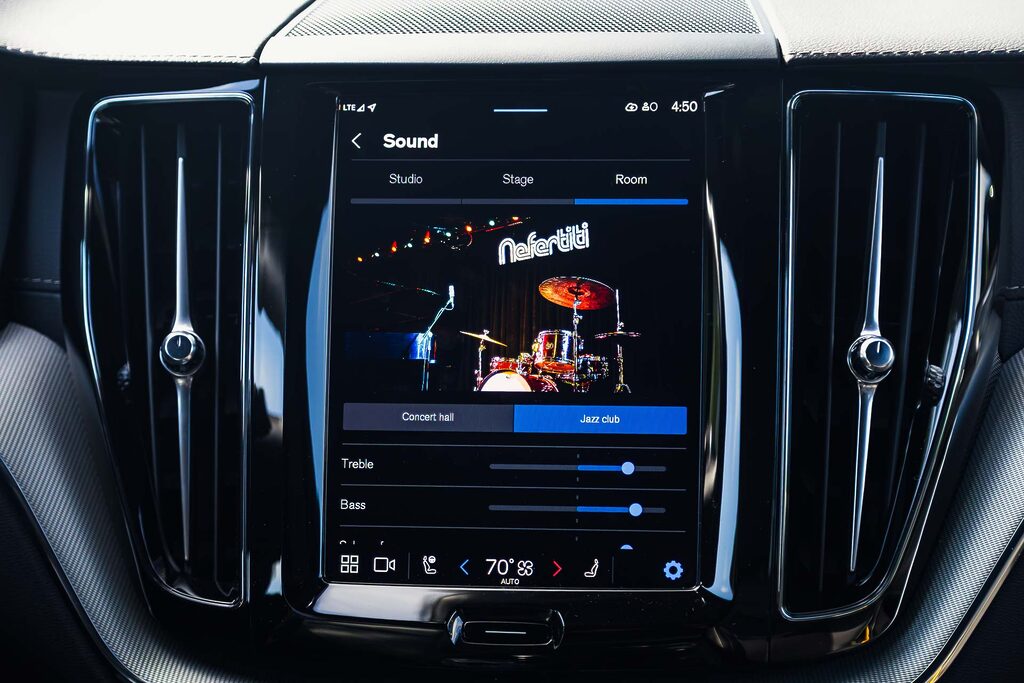 Volvo XC60 T8 AWD Polestar Engineered interior