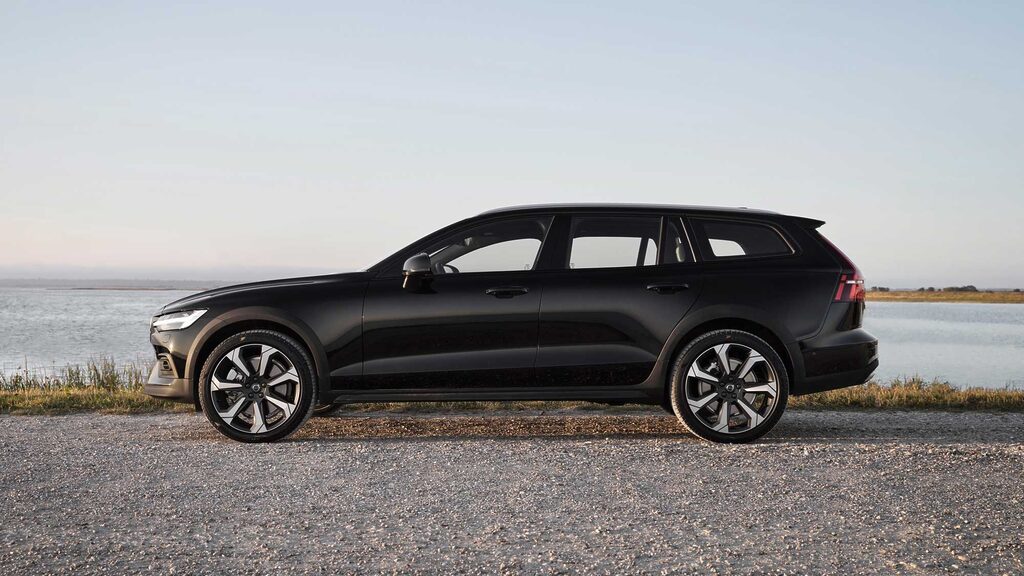 Volvo V60 Cross Country B5 AWD Mild Hybrid exterior