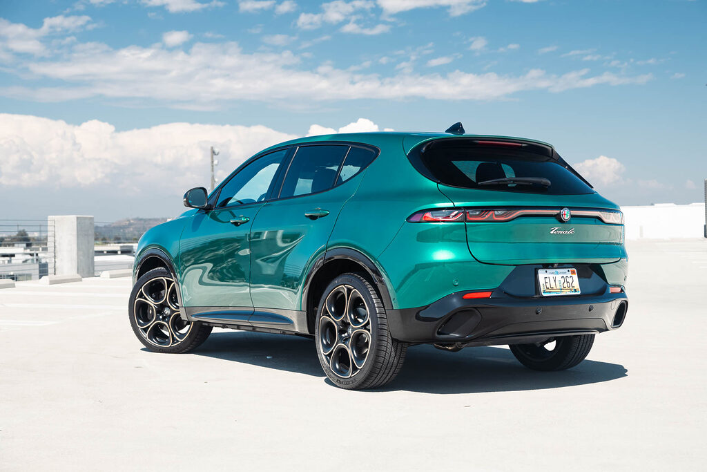 Alfa Romeo Tonale Intensa exterior