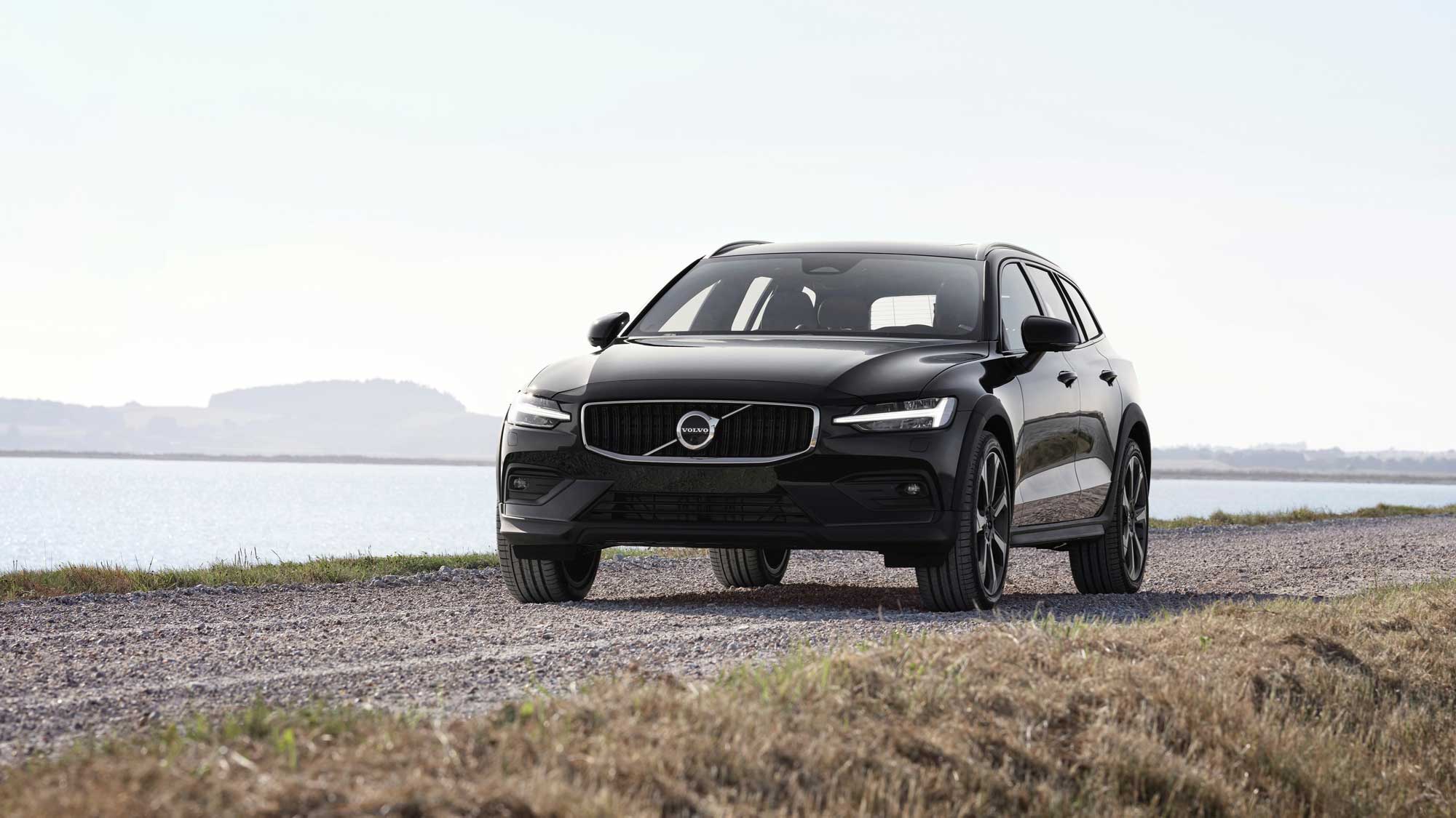Volvo V60 Cross Country B5 AWD Mild Hybrid exterior